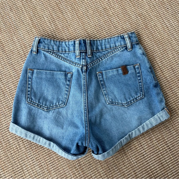 Roxy Shorts size 26 - Picture 2 of 6